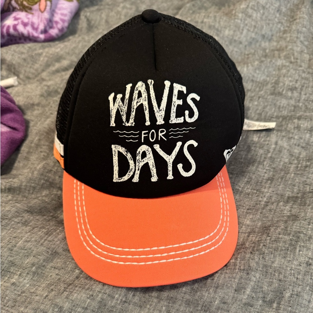 Roxy Waves for Days Trucker style hat